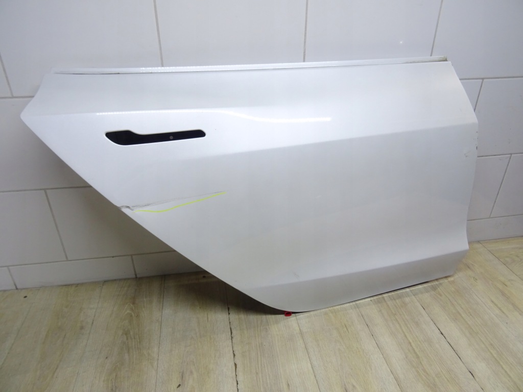 Купить Tesla model 3 lift 17- дверь правое задняя 108148400f