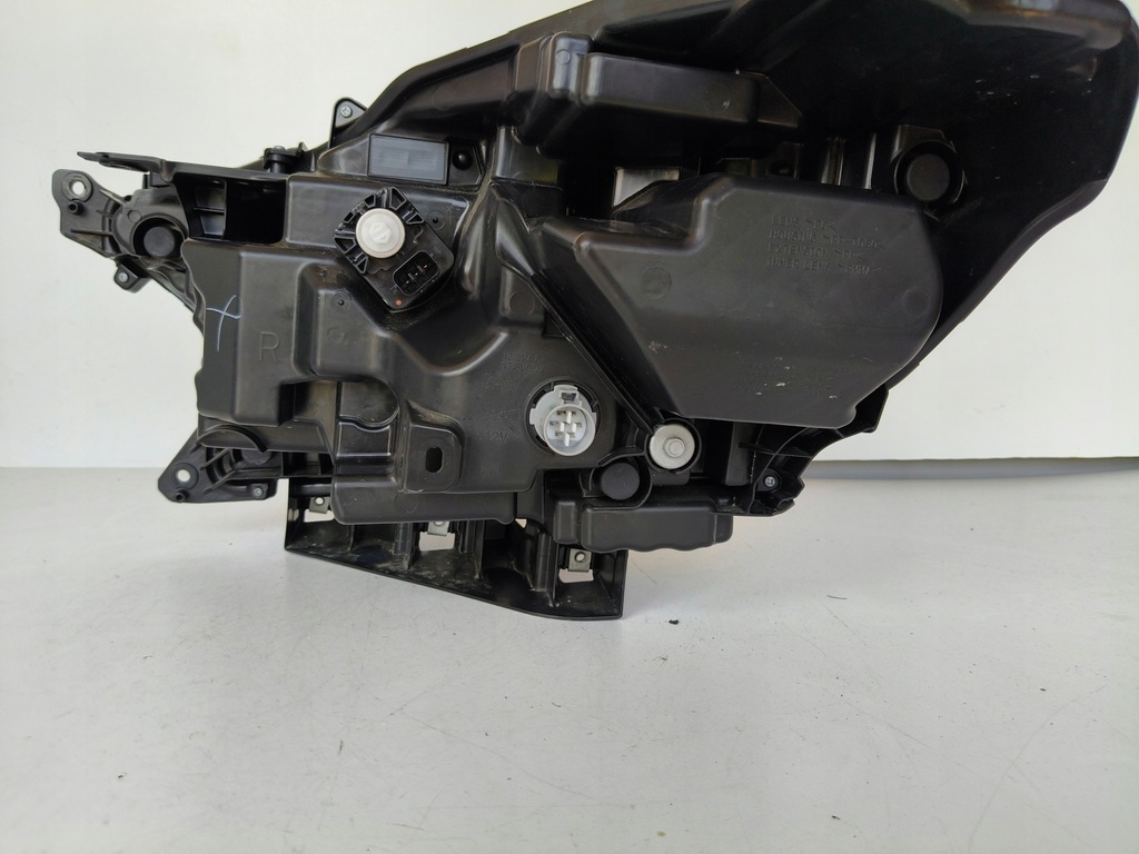 фото №8, Лампа права фара suzuki sx4 s-cross 22- full led