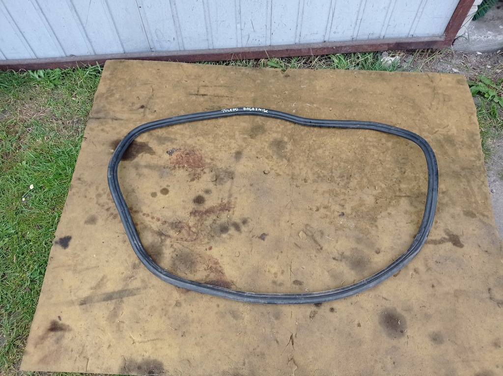 фото №1, Seat toledo ii 99-05 - прокладка багажника