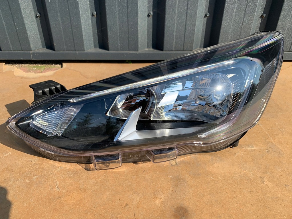 фото №1, Лампа левая led ford focus mk4