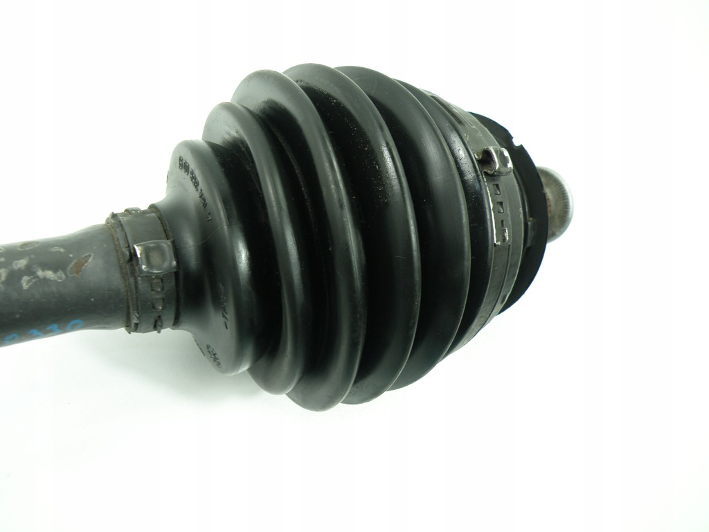 фото №8, Mercedes w176 приводной вал левая a2403303100