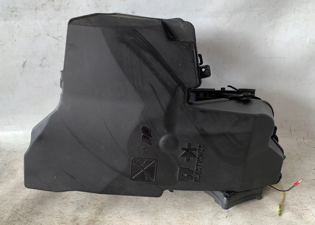 фото №1, Корпус коробка предохранителей citroen c5 iii x7