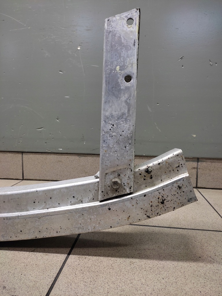 фото №4, Audi a6 c6 kombi балка задняя усилитель