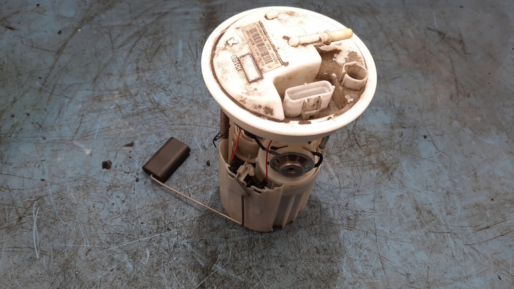 фото №1, Volvo v50 s40 ii 2.4 насос топлива 3m51-9h307-cb