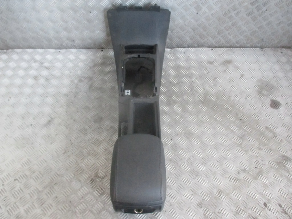 фото №6, Підлокітник volvo s40 ,v50 04-06r