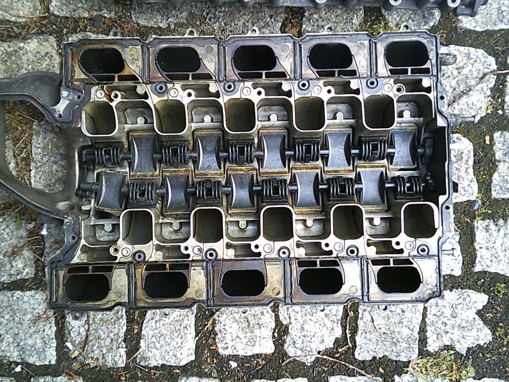 фото №7, Audi s8 d3 4e0 s6 c6 4f0 5.2 v10 коллектор всасывающий крышки 07l133185c