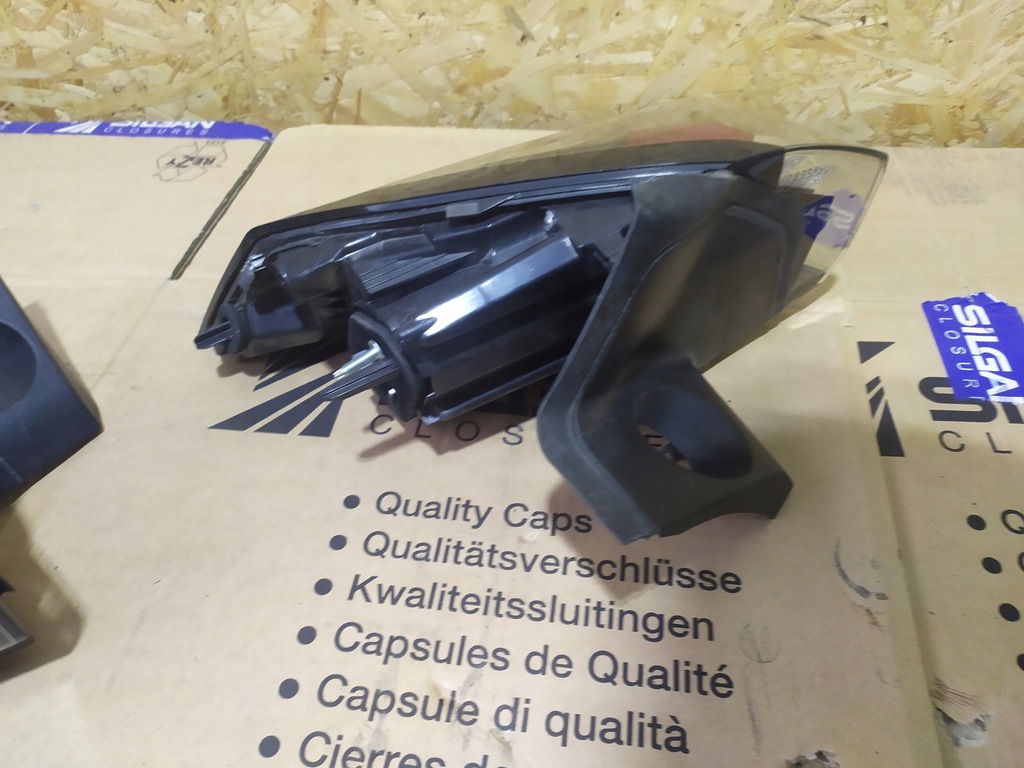 фото №4, Лампа задня права led peugeot 2008 ii