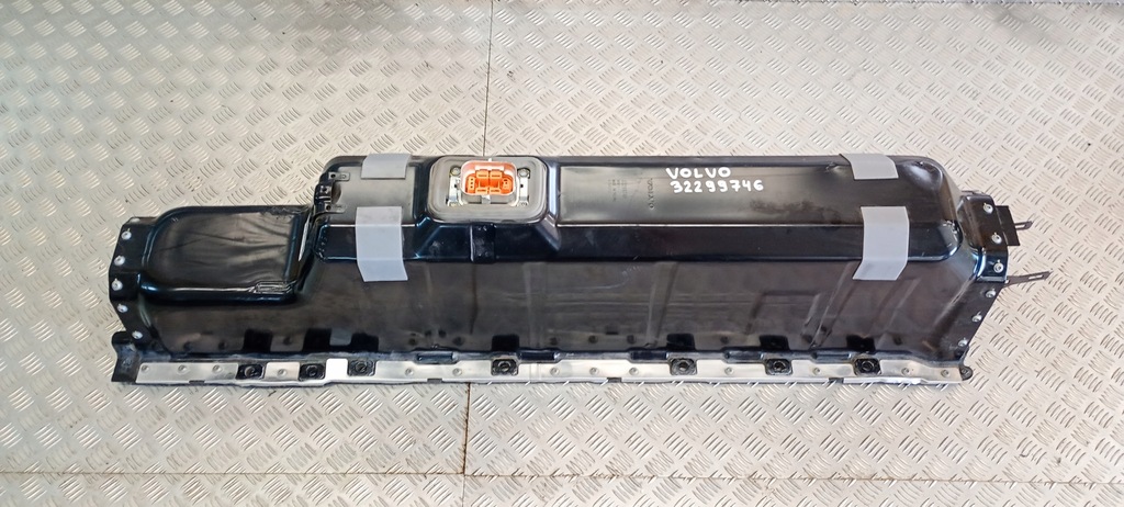 фото №1, Аккумулятор аккумулятор volvo xc40 32299746