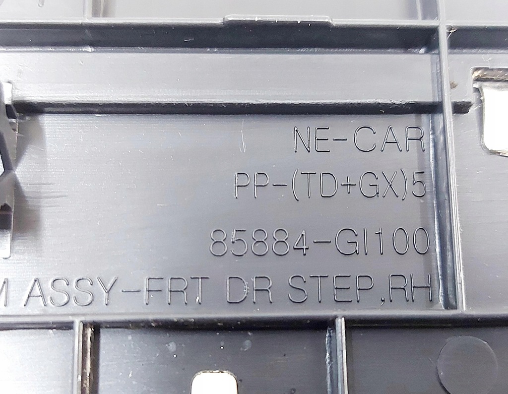 фото №11, Hyundai ioniq 5 23r. накладки пороговые накладки комплект 4-штуки 85884-gi100