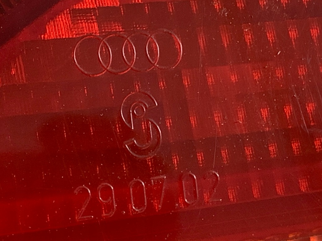 фото №7, Лампа задняя правая audi a3 8l 8l0945096 290702 хэтчбек