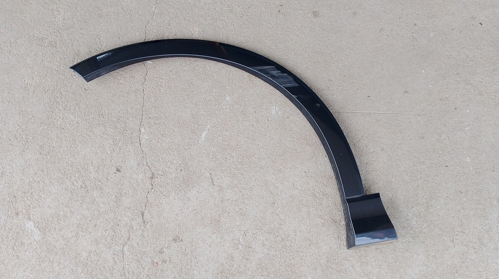 фото №1, Audi q4 e tron 89a ліва молдинг крила