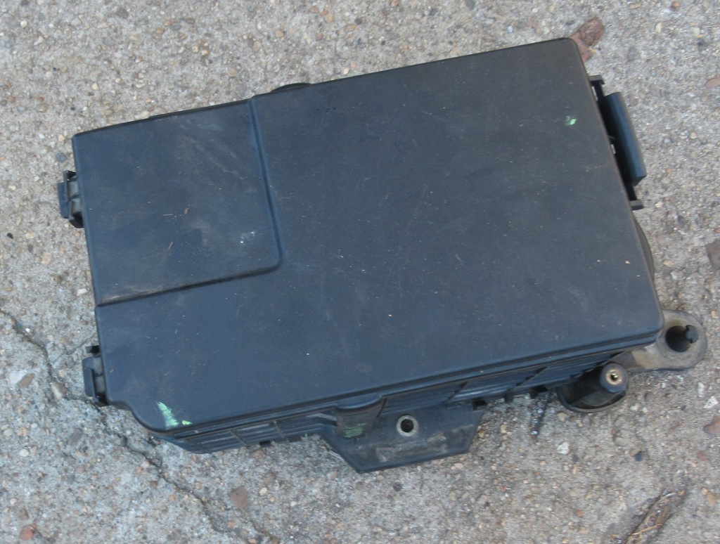 фото №1, Vw touran 05r корпус аккумулятор