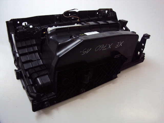 фото №6, Бардачок пассажира jaguar xe x760 2015-