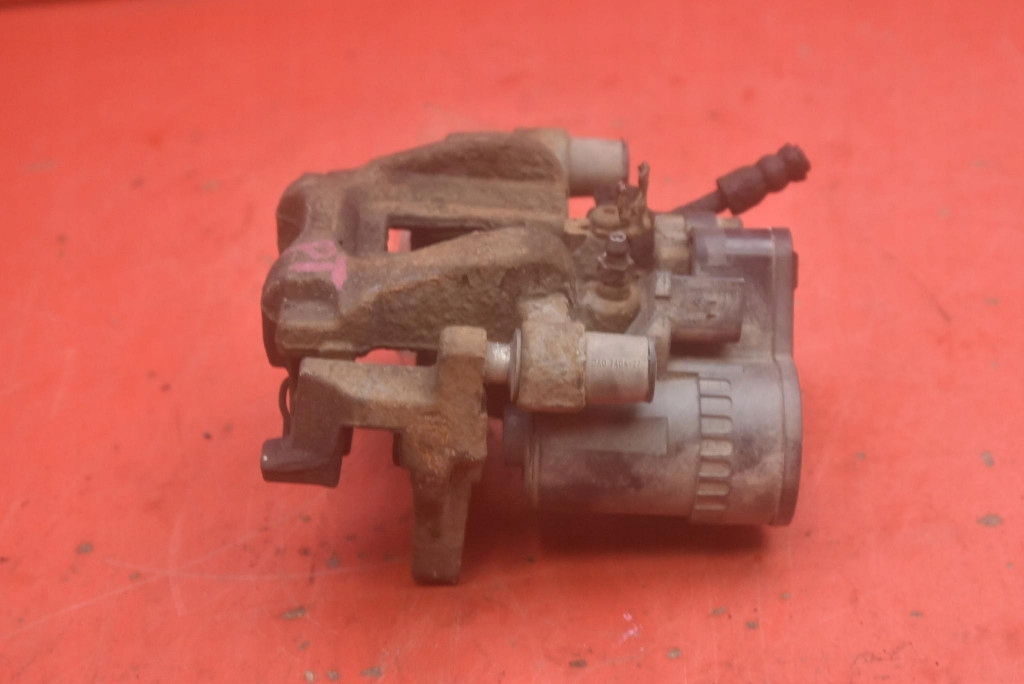 фото №4, Супорт гальмівний правий задня fk72-2k327-bc jaguar xe x760 2.0 d 180 km 14-19