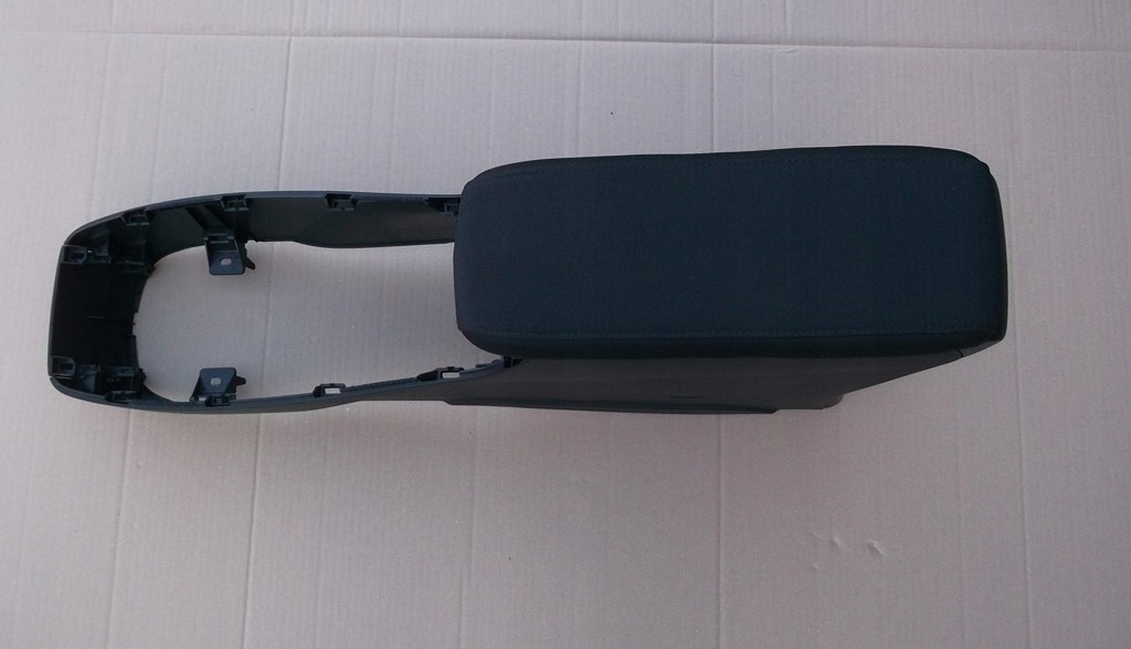 фото №1, Toyota prius iv подлокотник туннель средний 19r