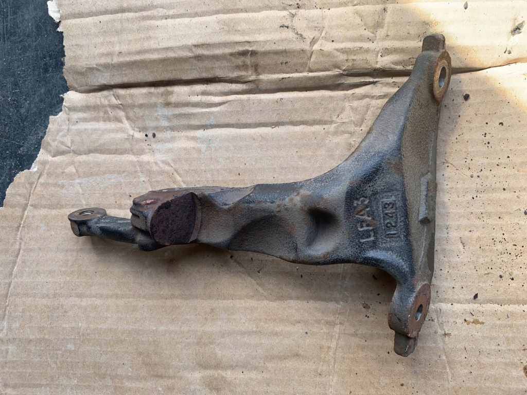 фото №2, Кронштейн кронштейн двигуна 895961 renault trafic 2.0