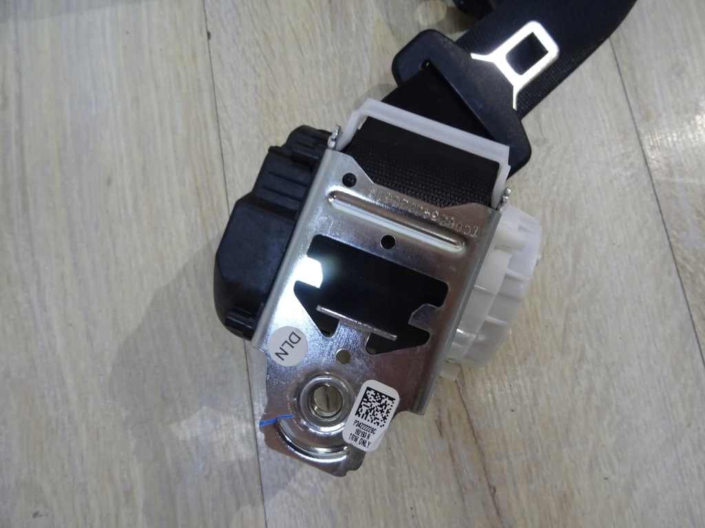 Mercedes gle a1678601500 ремінь задній середній Недорого