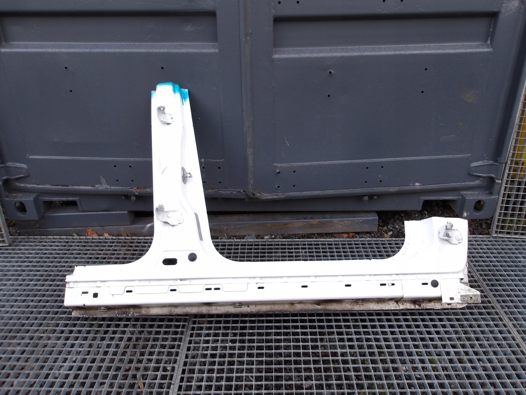 фото №1, Ford kuga mk2 12-19 порог ze стойка правый bok