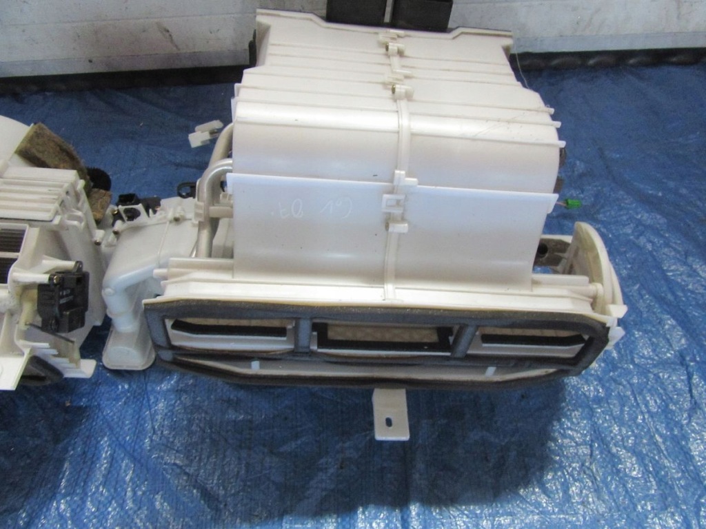 фото №9, Suzuki grand vitara ii 1.9d 2007 отопитель испаритель корпус eu