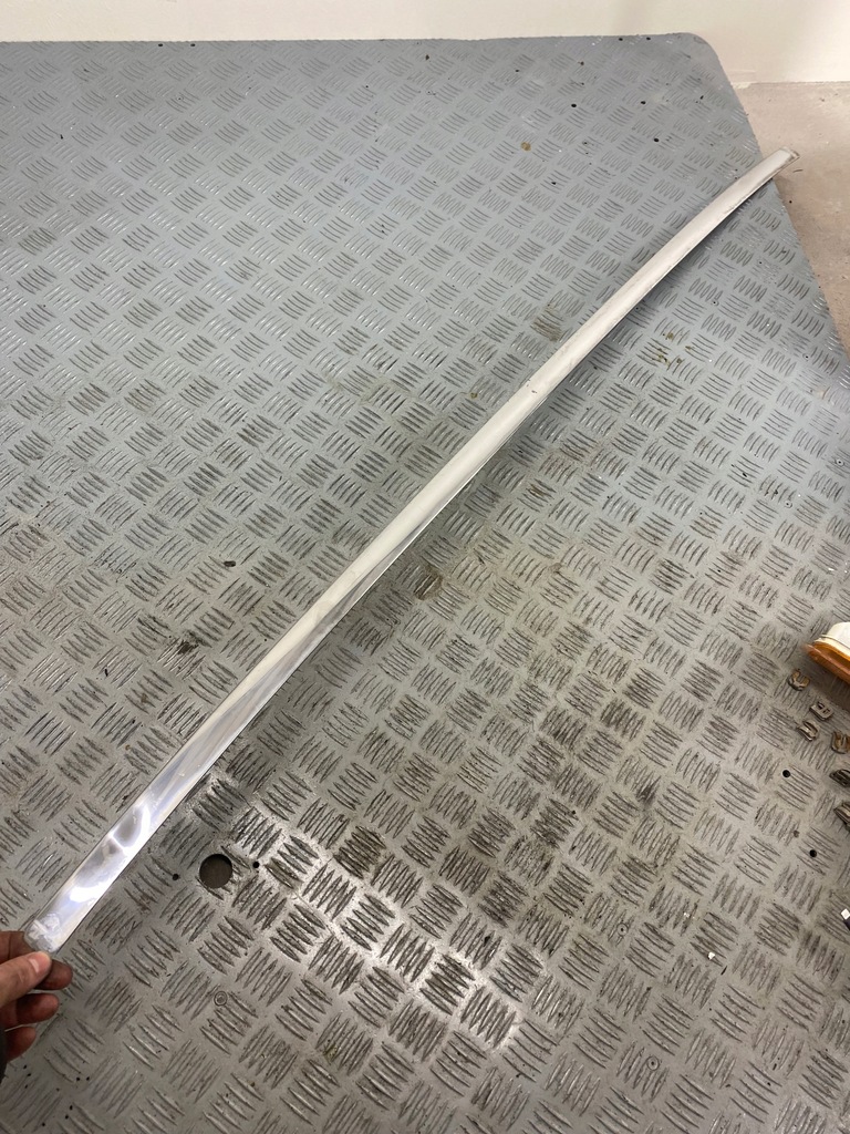 фото №1, Молдинг бампер задня хром mercedes w124 coupe