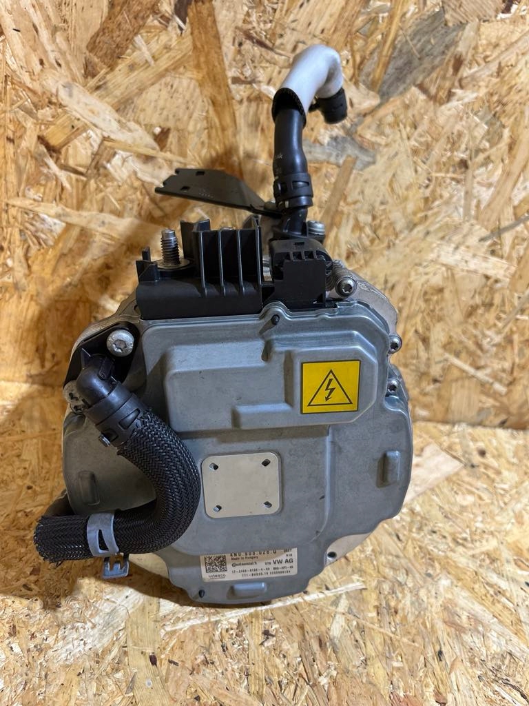 Комплектный  генератор audi q7 q8 3.0 tdi 22r 29 km 4n0903028q оригинал ideał Цена