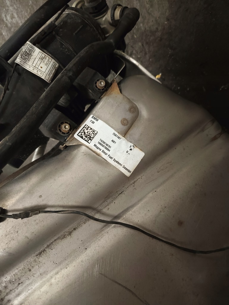 фото №7, Bmw f30 гібрид 330e b48 2.0i бак пального bak фільтр вугільний насос