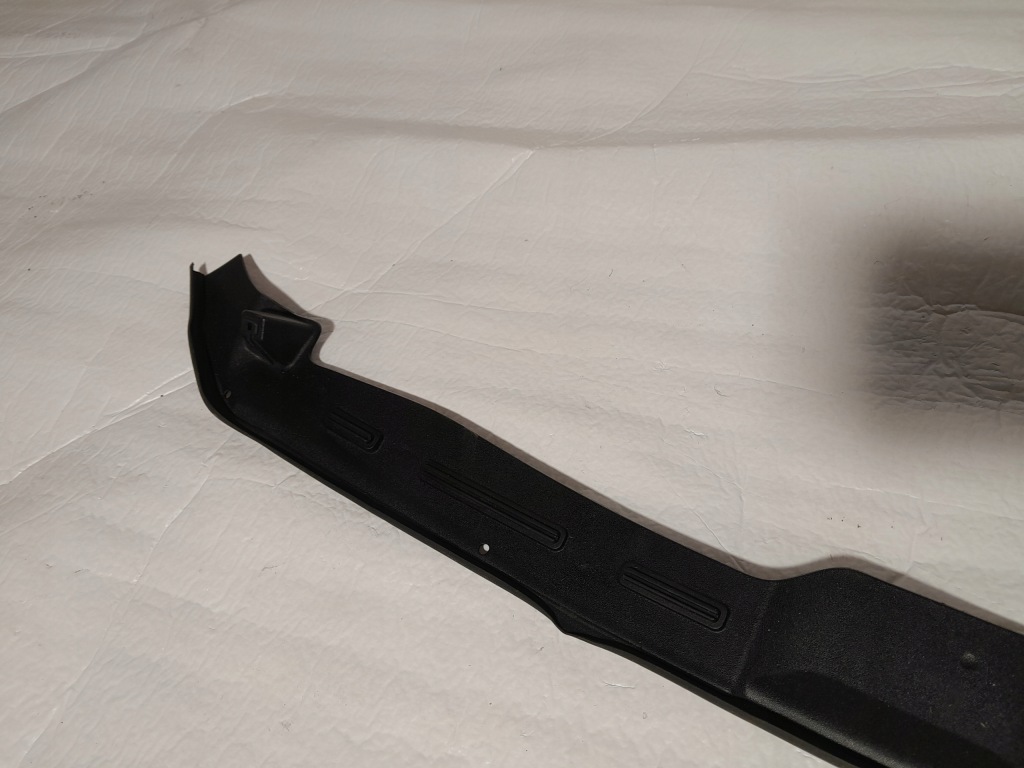 фото №3, Audi a5 f5 прокладка капот 8w6823124