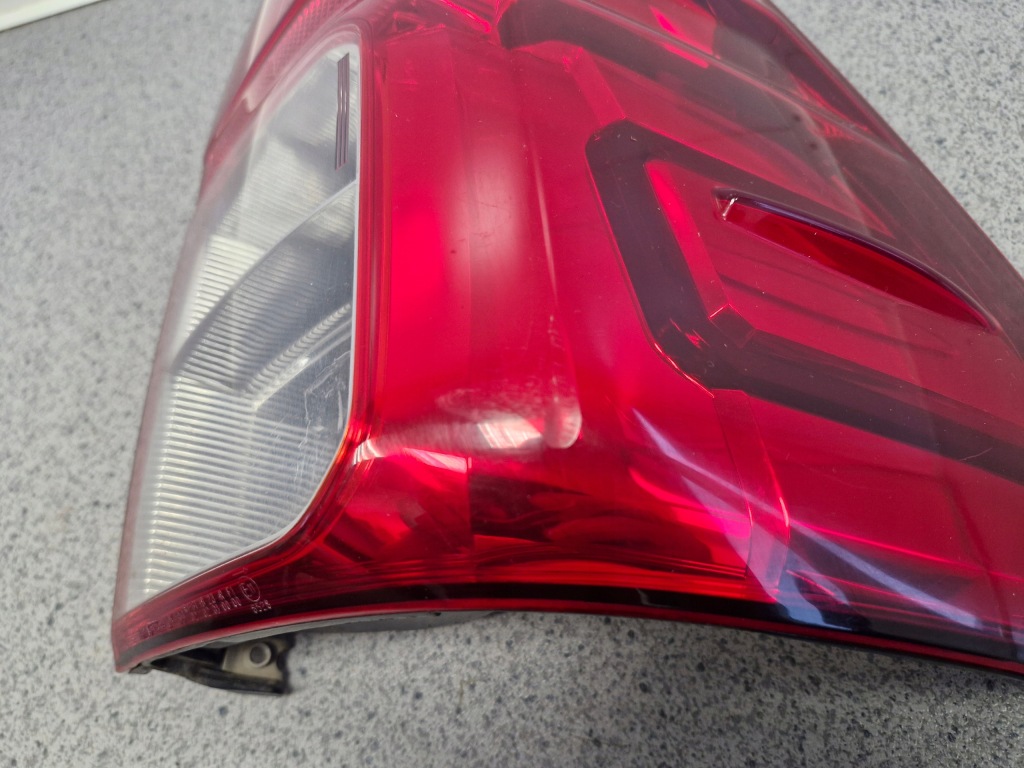 фото №5, Лампа задняя правая toyota hilux viii 15-