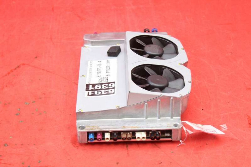 Блок управления модуль autopilota p1655000-00-f tesla s performance рестайлинг  16-21 Недорого