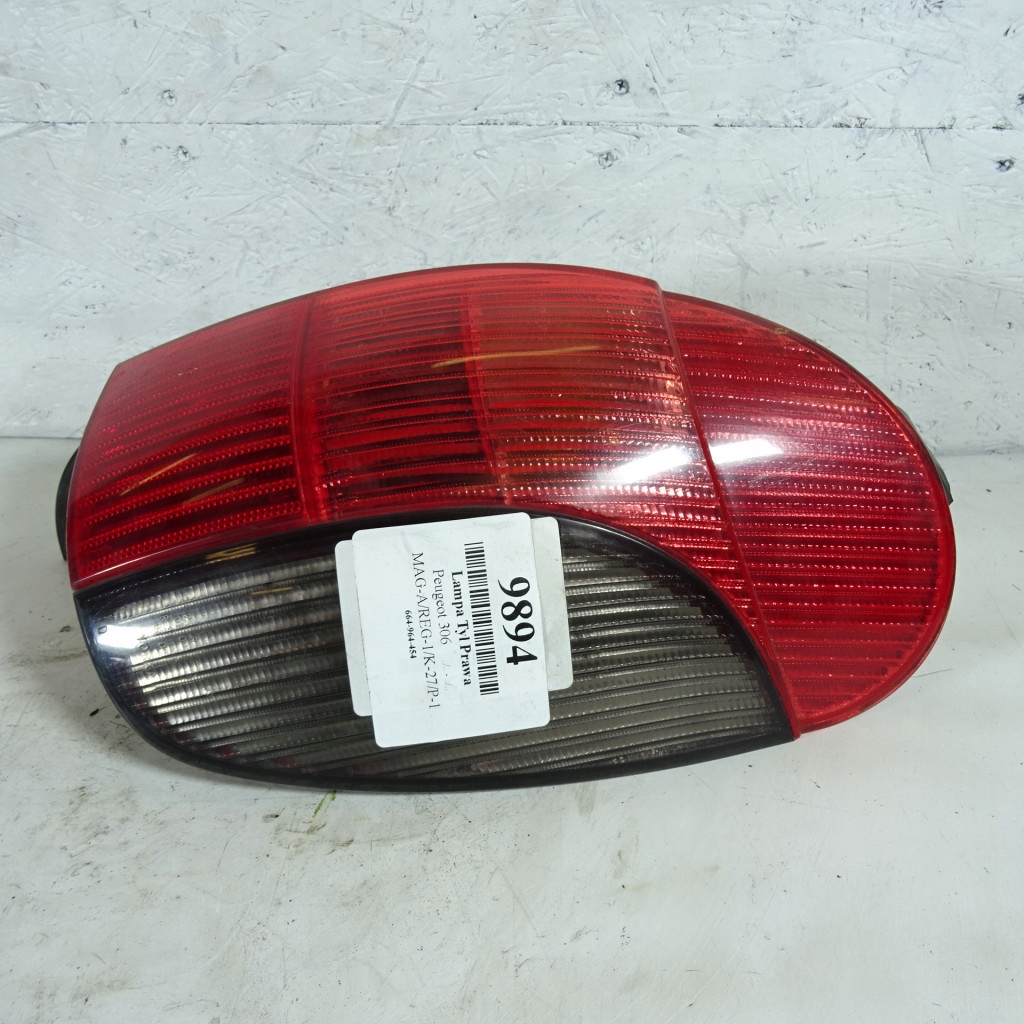 фото №1, Peugeot 306 kombi лампа задня права
