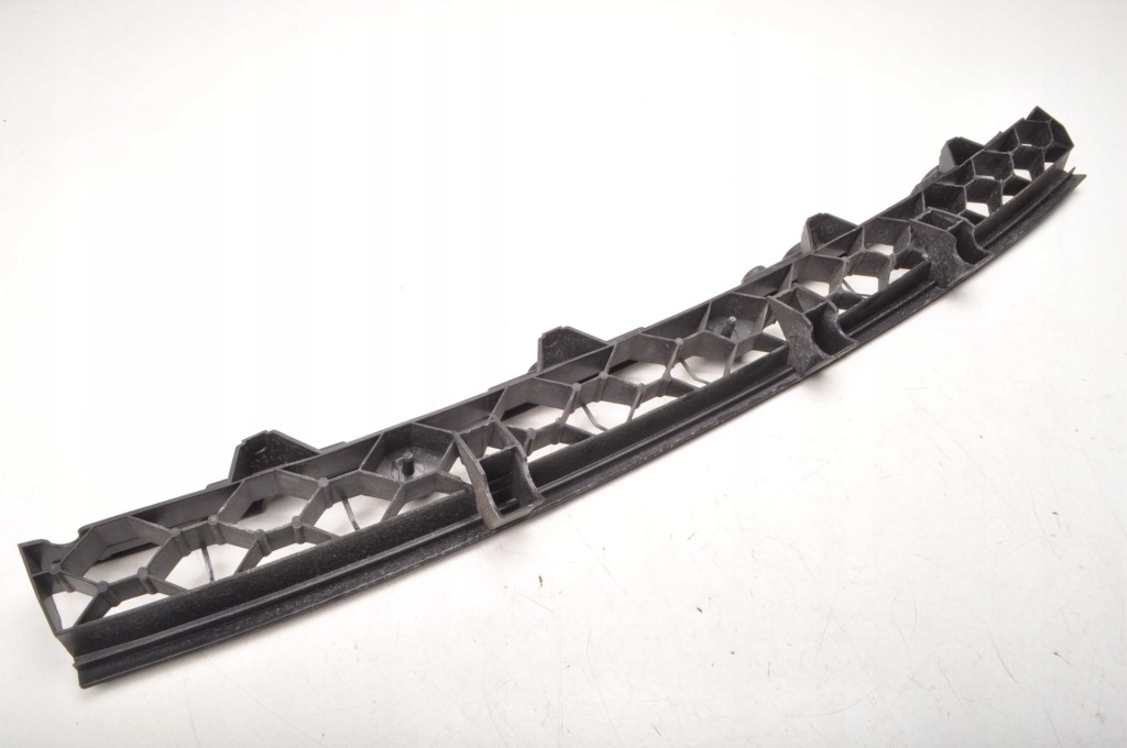 фото №7, Volvo v60 ii направляющая бампера задняя задний середина 31455676