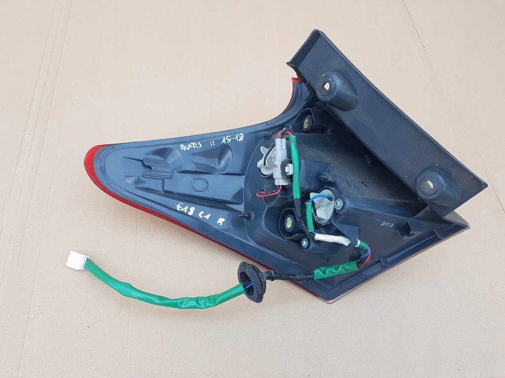 фото №5, Лампа задняя правая toyota auris ii e18 2015-2018 hb