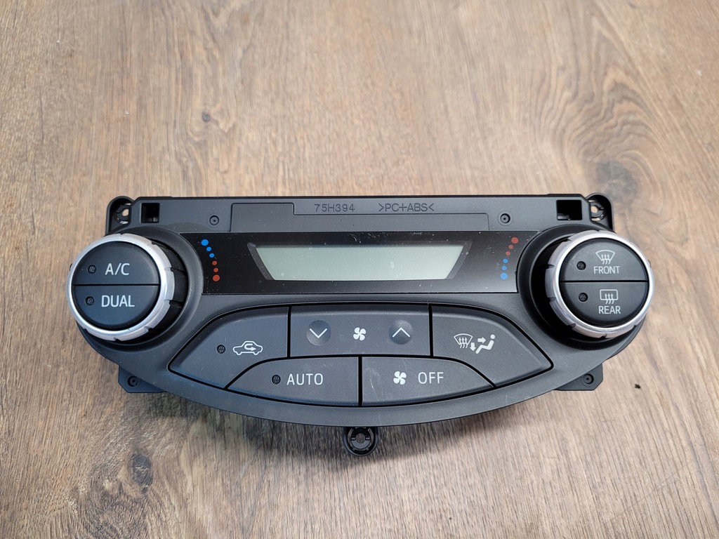 фото №1, Toyota yaris iii панель кондиціонера 55900-0d820
