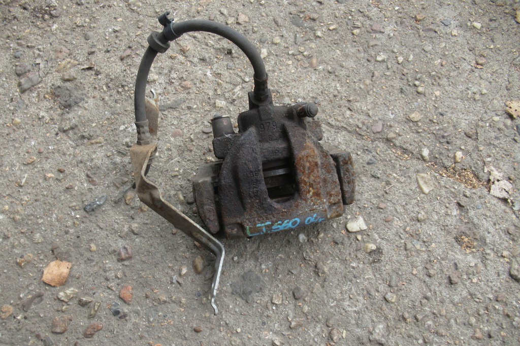 фото №1, Volvo s60 2.4 b суппорт левый задняя