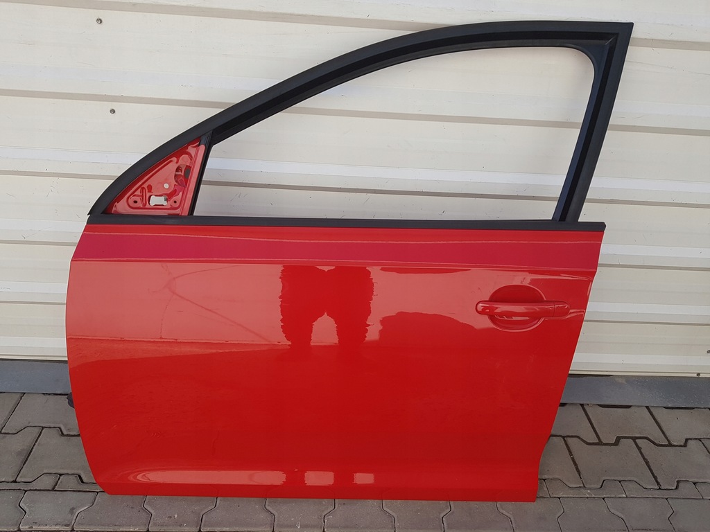 фото №1, Skoda rapid 12r- дверь левая перед lf3k