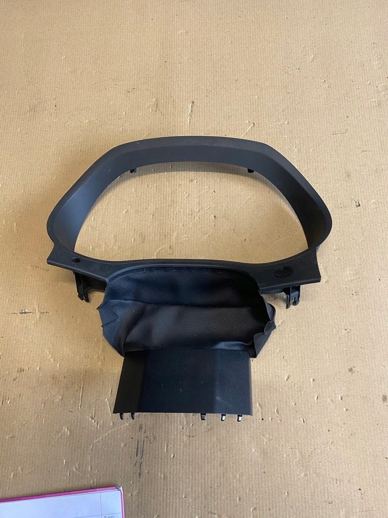 фото №1, Mercedes w246 рамка захист спідометра a2466800207