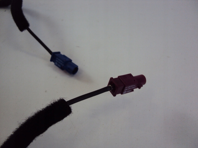 фото №3, Антенна кровельная gps audi rs5 coupe 8t 4.2 v8 10 r