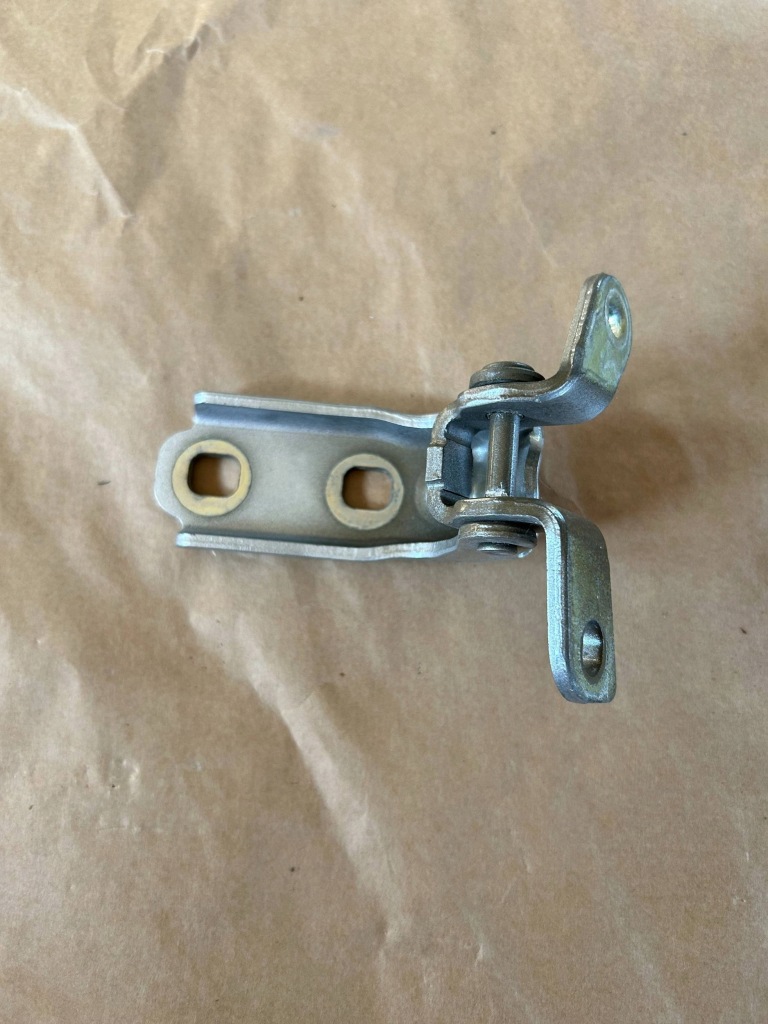 фото №1, Петля двері передніх лівий перед a046057 p12177 hyundai santa fe