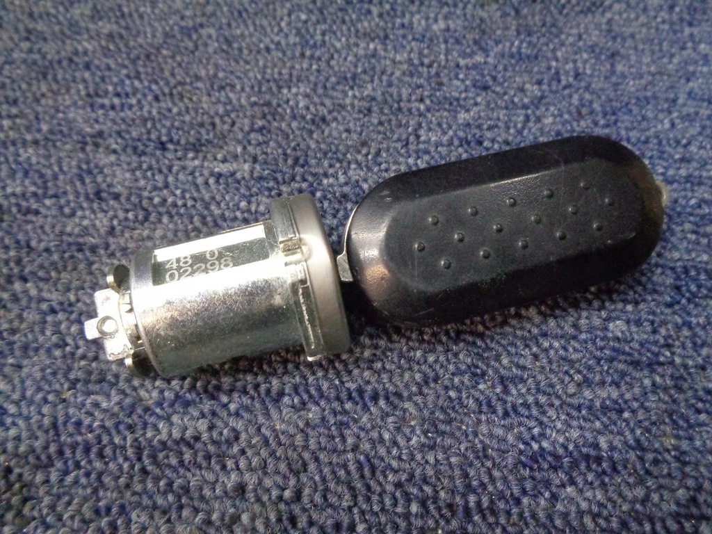 фото №13, Бортовой компьютер вкладыш замка зажигания bsi крышка fiat punto evo 1.4 8v автоматическая коробка передач