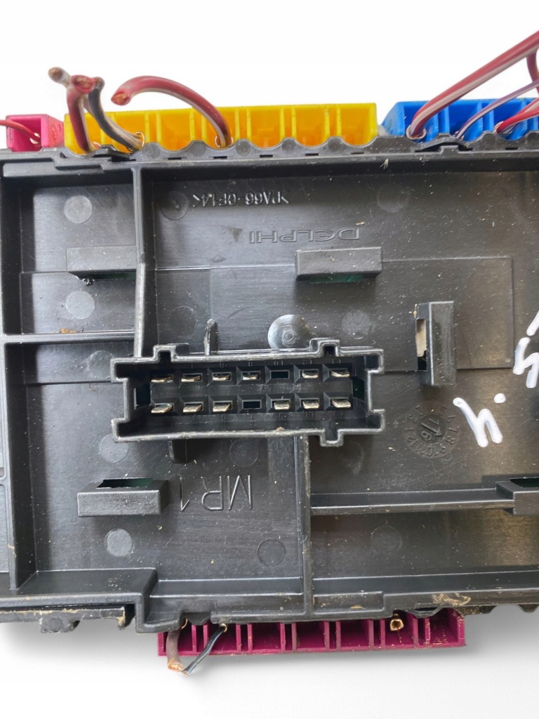 Mercedes-benz gls x166 коробка запобіжників a1669068201 Ціна