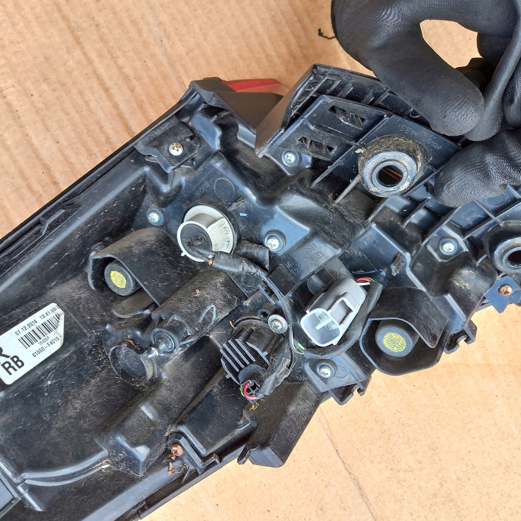 фото №6, Toyota chr ch-r лампа задняя задняя левая правая orginał демонтаж идеальное состояние