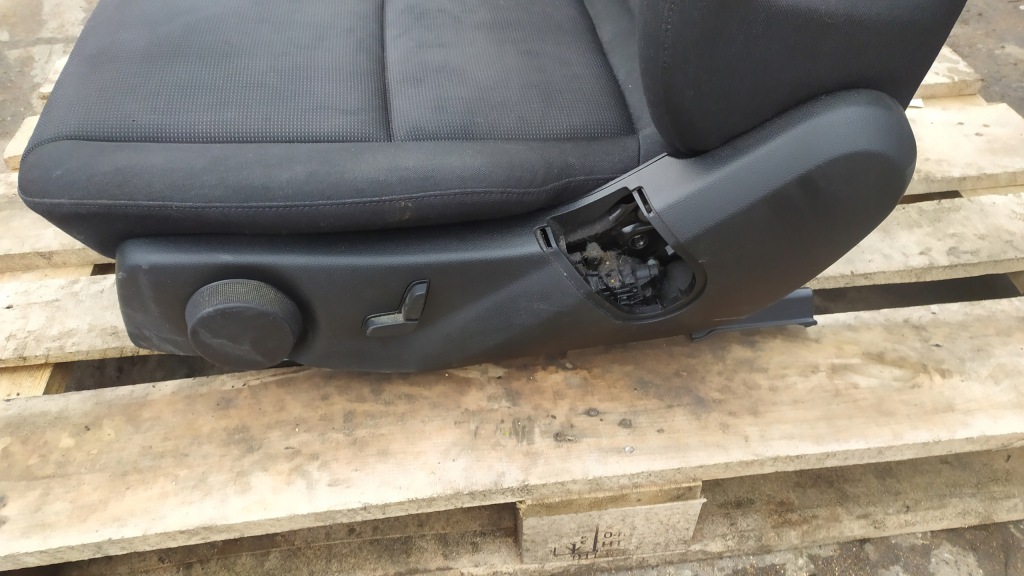 Mercedes c klasa w204 сидіння лівий передній водія Недорого