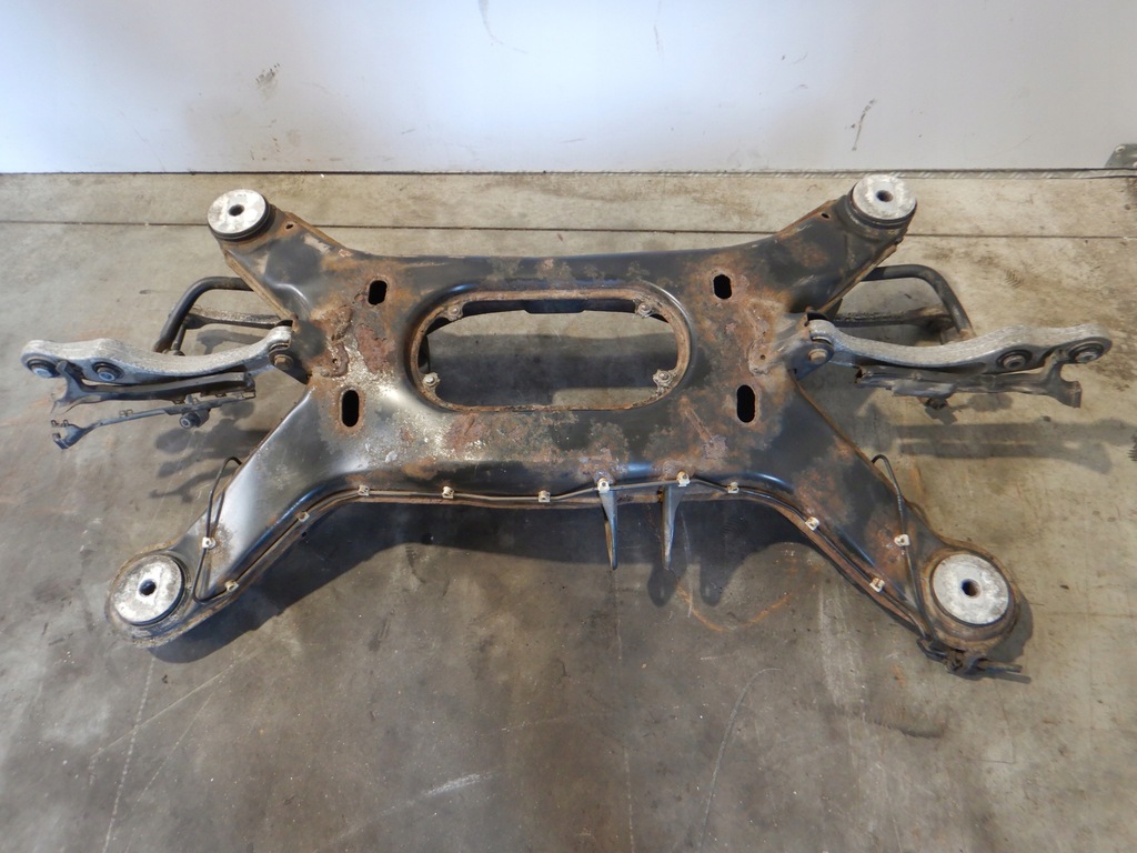 фото №1, Підрамник задній підрамник vw phaeton 2002-2011