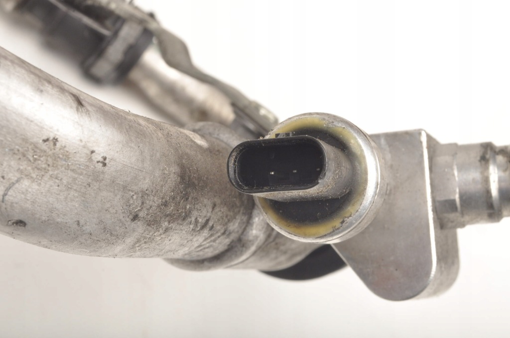 Купити Ghibli iii 3.0 d шланг кондиціонера 670004945