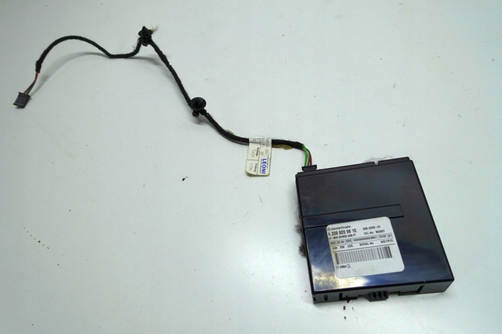 Купить Mercedes-benz оригинальный номер 2098209810