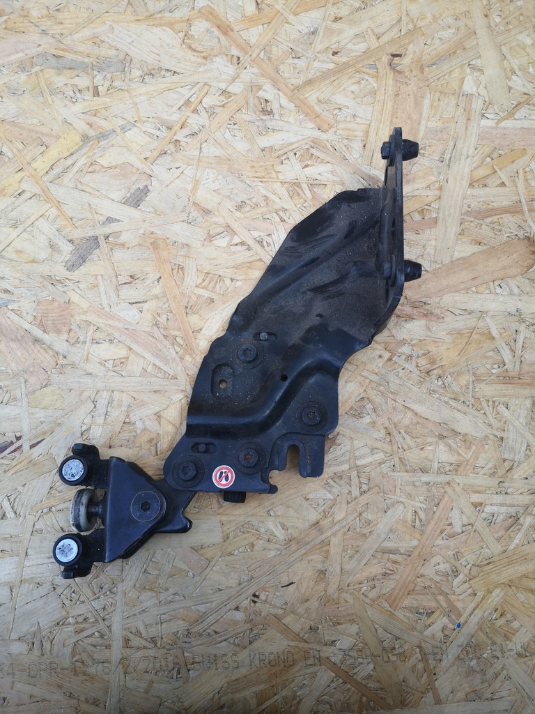 фото №2, Ford b-max ролик дверь левый задняя нижняя av11-r25001