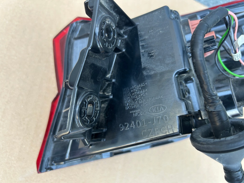 фото №9, Лампа лівий задня kia ceed iii hb 92401j7000 poznań