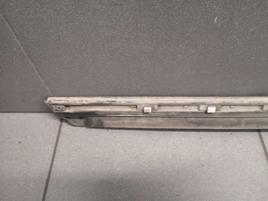 фото №11, Молдинг дверь левый задняя audi a6 c5 lift lx7z