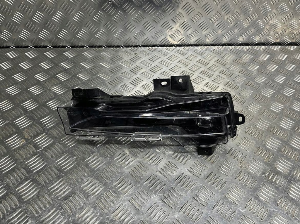 фото №1, Протитуманна фара правий перед tesla model 3 lift model y