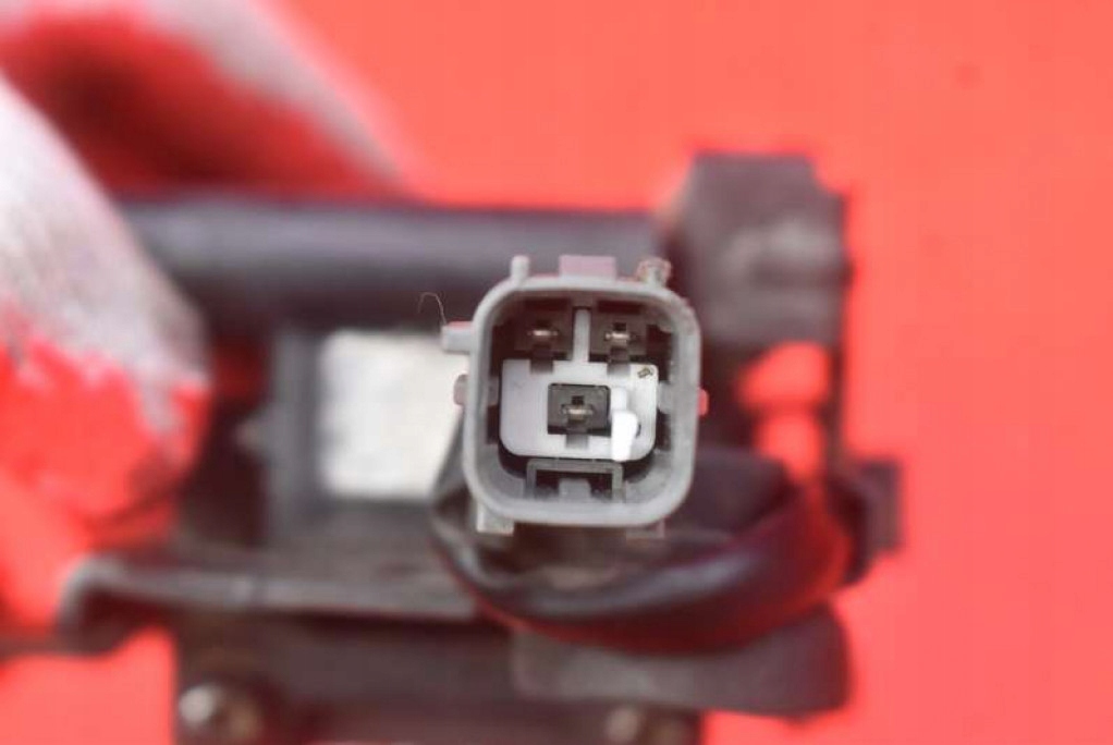 фото №7, Катушка зажигания hyundai tucson 1 i 2.0 16v 142 km 04-10